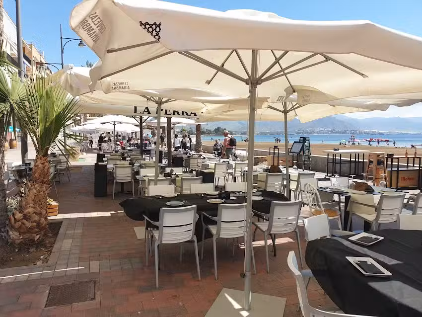 Restaurante Taper&iacute;a La Perra Chica