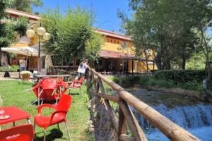 𝐑𝐞𝐬𝐭𝐚𝐮𝐫𝐚𝐧𝐭𝐞 𝐓𝐢𝐧𝐭𝐨 𝐂𝐚𝐳