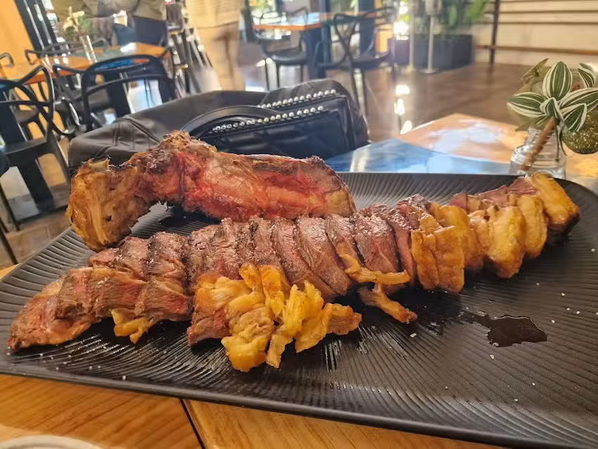 Restaurante T&oacute;pico