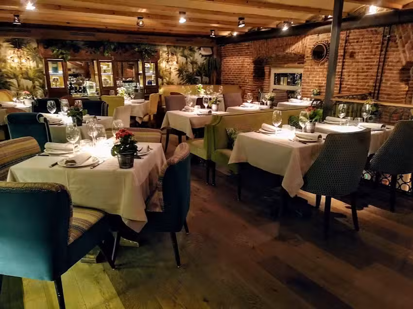 Restaurante Ultramarinos Quint&iacute;n