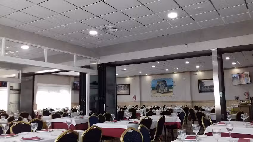 Restaurante V&iacute;a De La Plata