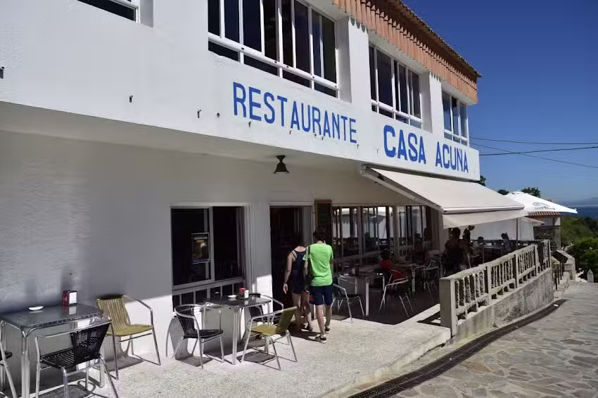 Restaurante y Alojamiento Casa Acu&ntilde;a &ndash; Isla de Ons