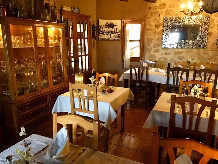 Restaurante y Casa Rural Ca la Serreta