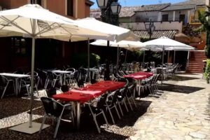 Restaurante y Casas Rurales &laquo;La Casa de las M&eacute;dicas&raquo;