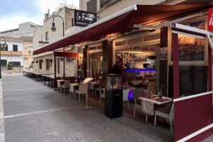 Restaurante y Pizzer&iacute;a La Fuente