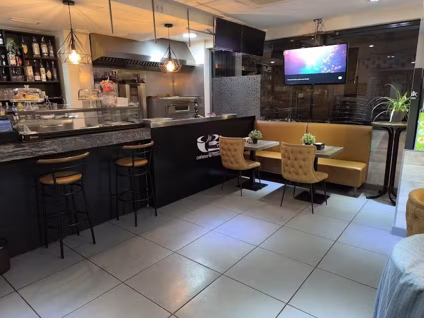 Restaurante Yoldaş Pizza & Grill