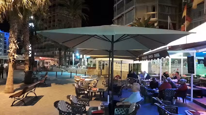 Rica`s Cocktailbar & Restaurant