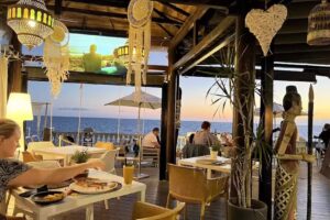 Roca Negra Sunset Club