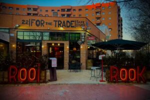 ROOI ROOK M&Oacute;STOLES