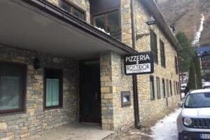 Rostidor Restaurante: pizzas y hamburguesas