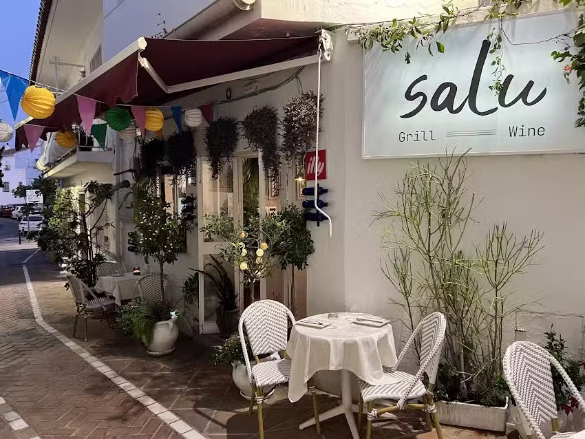 Salu Grill & Wine Restaurant