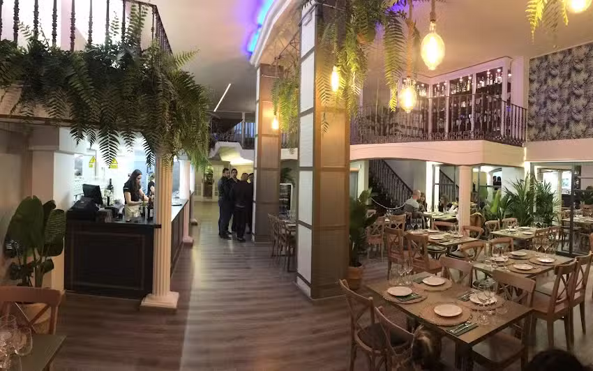 San Crist&oacute;bal Gastrobar