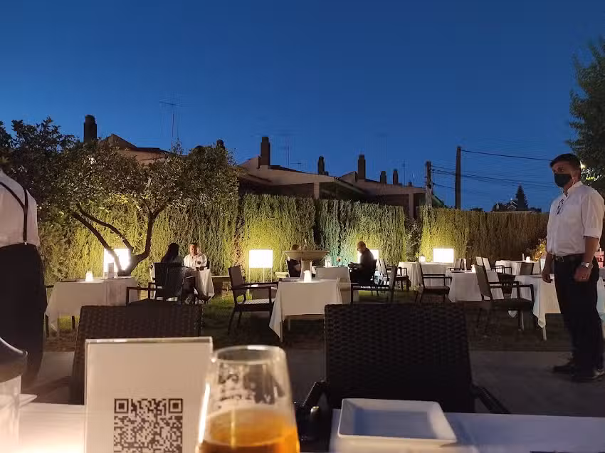 Santaclarita Restaurant & Garden