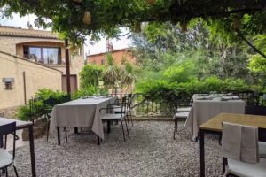 Sa&oacute; Restaurant by Vicen&ccedil; Fajardo