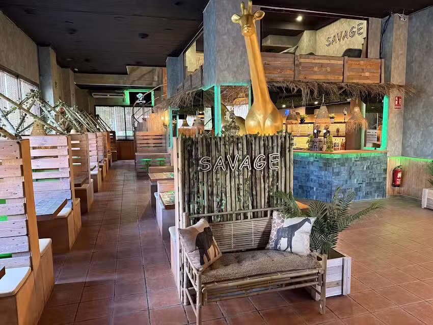 SAVAGE LOUNGE
