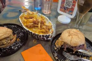 Sexto Sentido Burguer Smash y Hot dog