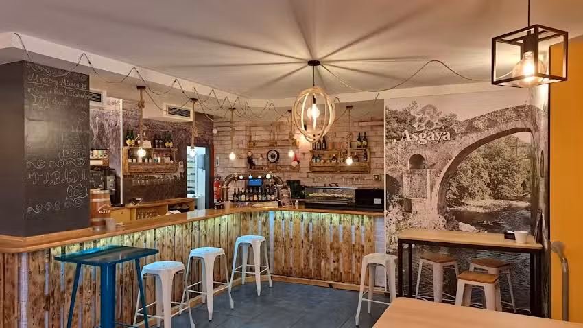 Sidrer&iacute;a Asgaya Valladolid