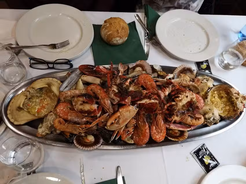 Sidrer&iacute;a Los Pomares