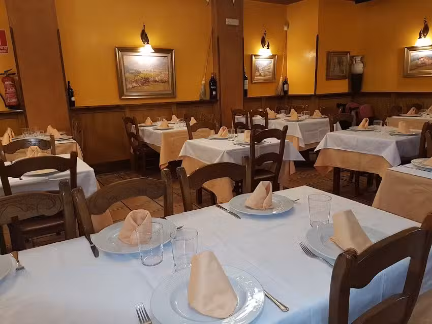 Sidrer&iacute;a Restaurante La Barrica