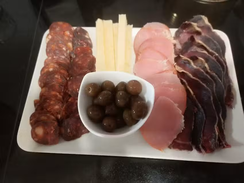 Sidreria y Bubgalows Albergue valle de Fornela