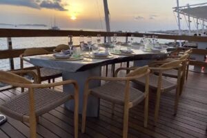 Space Eat&Dance Sunset Restaurant