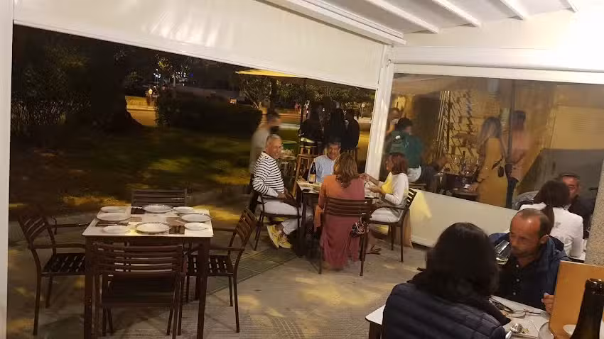 Taberna ACurva Bar de vi&ntilde;os