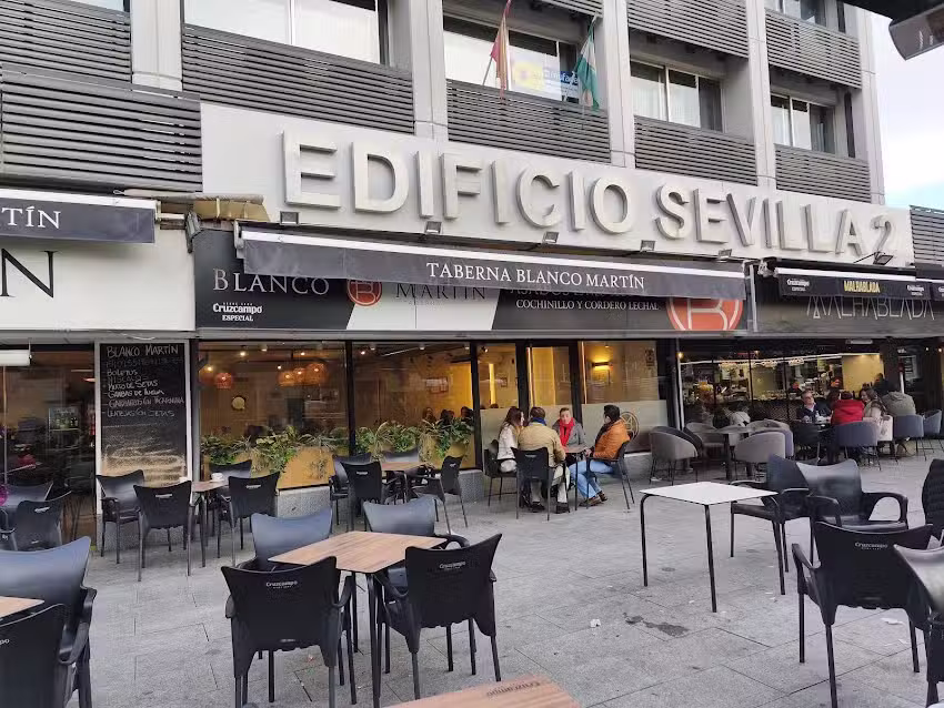 Taberna Blanco Mart&iacute;n