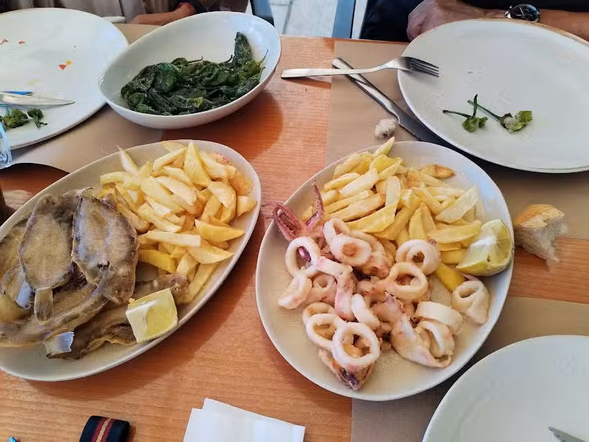 Taberna Entre Vi&ntilde;as