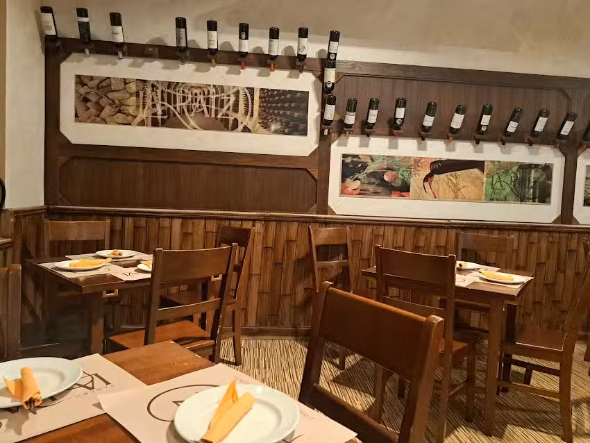 Taberna la ra&iacute;z