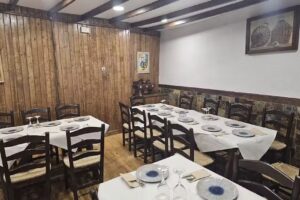 TABERNA PUERTA DE LA IGLESIA «LO # F@SIL»