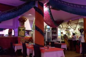 Taj Mahal / Indian Restaurant