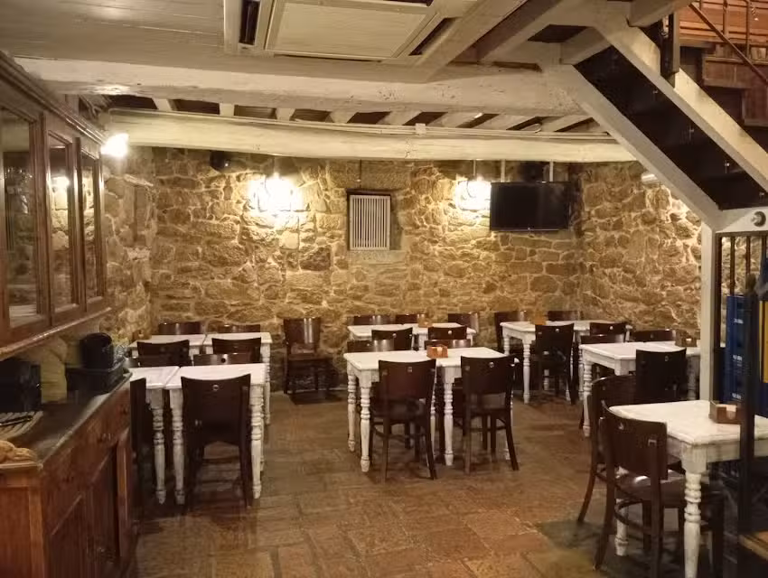 Taper&iacute;a Arco da Vella