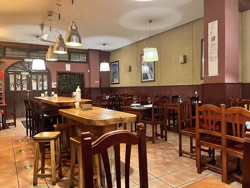 TAPER&Iacute;A O CANARIO