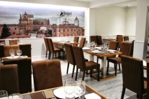 Taper&iacute;a Restaurante Bouquet