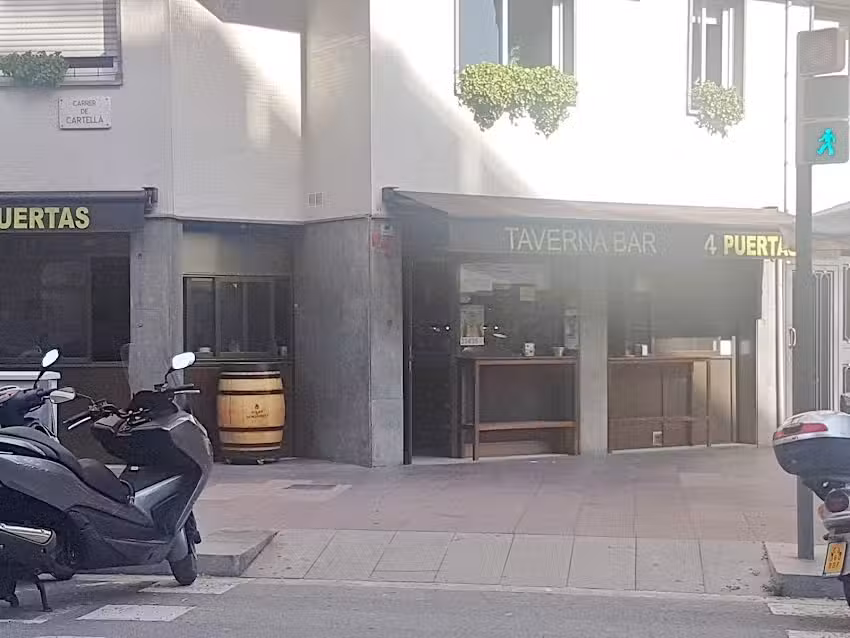 Taverna Bar 4 Puertas