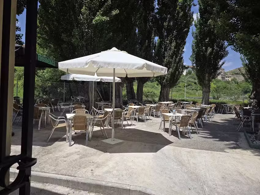 Terraza Piscina Pastrana