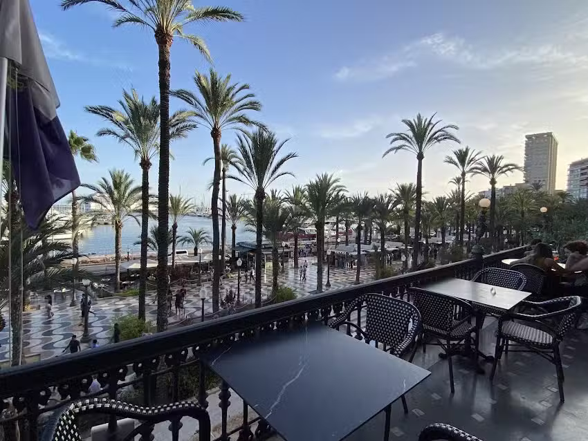 TESELAS &ndash; Restaurante, Barra & Eventos