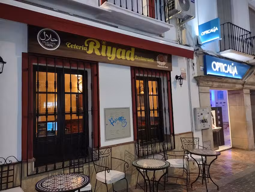 Teteria restaurante Riyad ,halal 100%halal food,مطعم مغربي حلال 100%,comida marroqu&iacute; halal,nerja