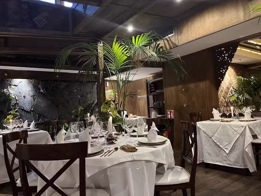 Thai Garden by Emilio Carcur