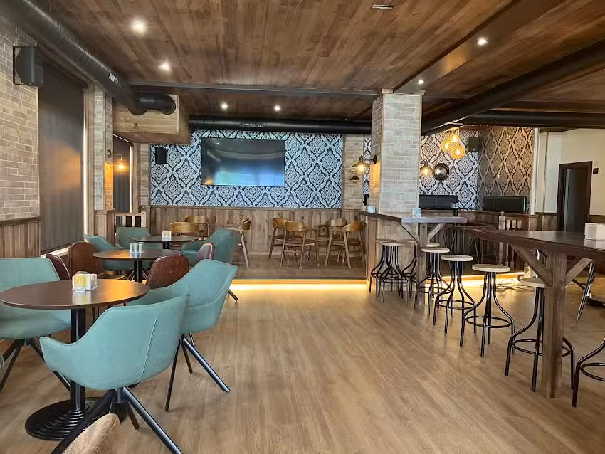 THE ESTUARY BAR