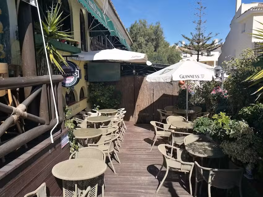 The Harp Bar & Lounge