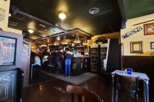 The Irish parrot tavern