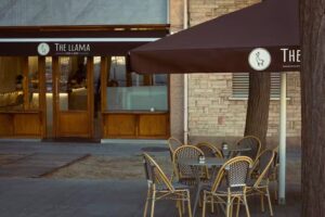 The Llama Caf&eacute;