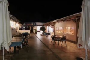 THE MOMOS BAR-RESTAURANTE