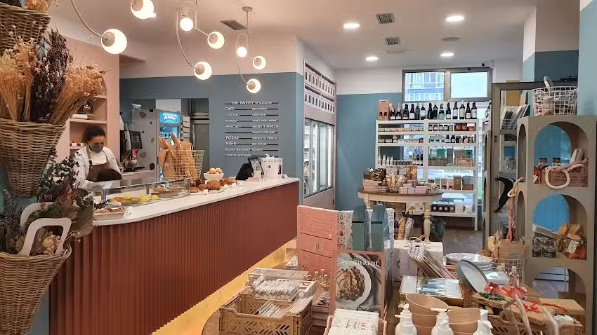 The Pantry by &Eacute;leonore