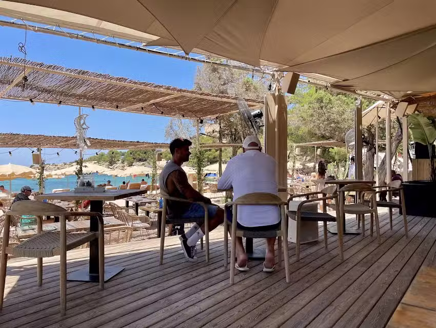 Tigre morado Ibiza Restaurant mediterr&aacute;neo con fusi&oacute;n peruano japon&eacute;s