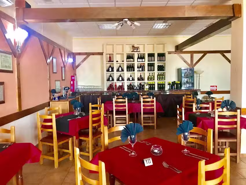 TIGS &ndash; The Iron Grill Steakhouse & Bar