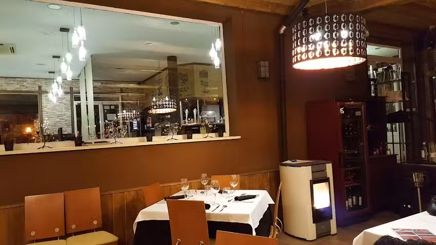 Tinto y Le&ntilde;a