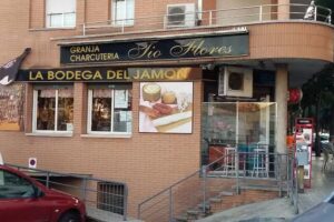 T&iacute;o Flores Barber&agrave;