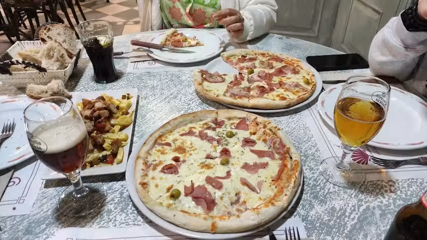 Tizon&rsquo;s pizzer&iacute;a